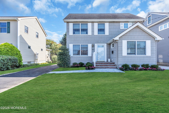 807 Prospect Avenue - Photo 1