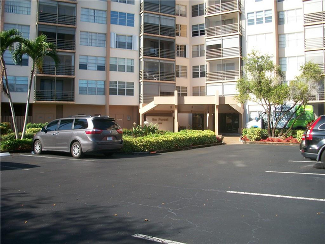 900 Saint Charles Place - Photo 1