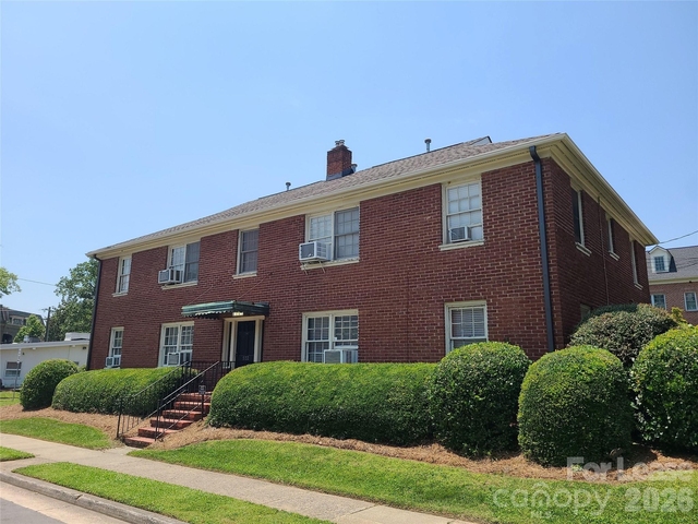 523 Willoughby Street - Photo 1