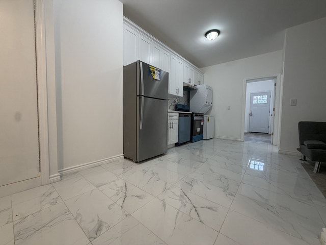 31st Ave - Photo 1