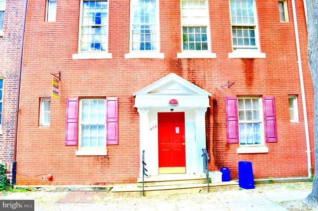330 S Juniper Street - Photo 1