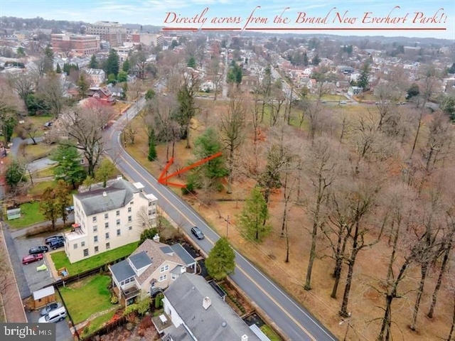 605 W Miner Street - Photo 1