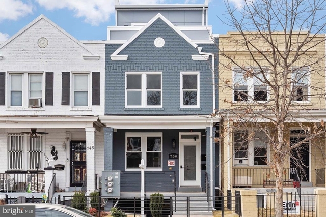 750 19th Street Ne - Photo 1