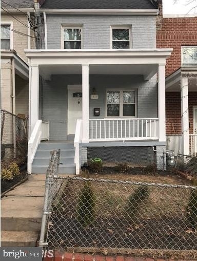4234 4234 Place Ne - Photo 1