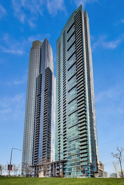 1201 S Prairie Avenue - Photo 1