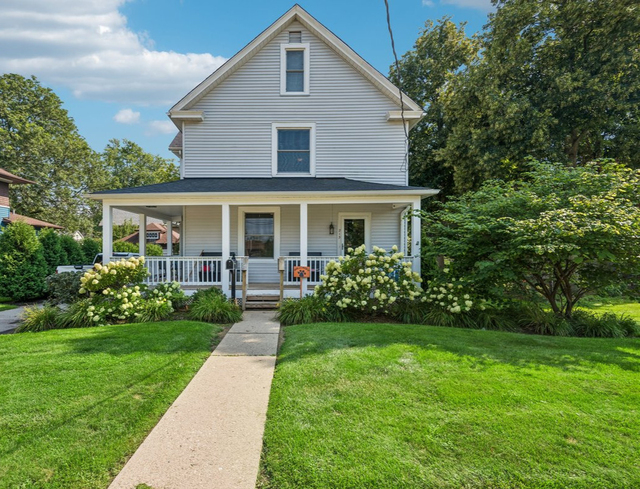 213 W Maple Avenue - Photo 1