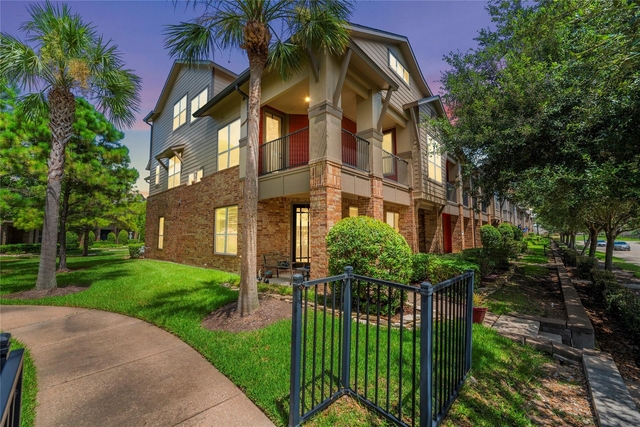 403 Marina View Drive - Photo 1