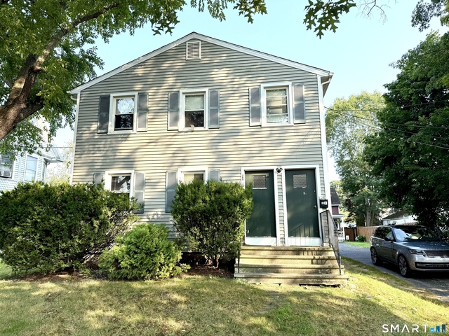 299 Villa Avenue - Photo 1