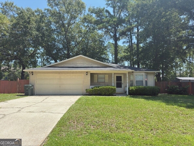 137 Royal Circle - Photo 1