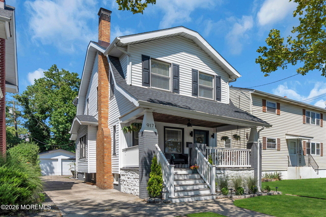 917 4th Avenue - Photo 1