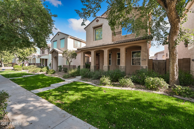 2185 S Sanders Drive - Photo 1