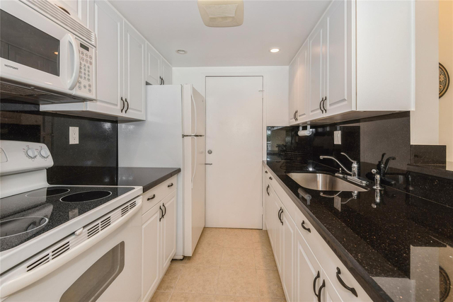 720 Orton Avenue - Photo 1