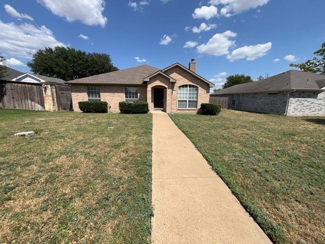 1824 Mcneely Street - Photo 1