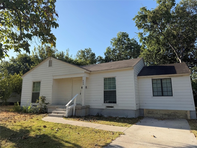 628 Cedar Drive - Photo 1