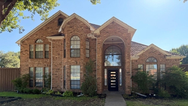 901 Ridgemont Drive - Photo 1