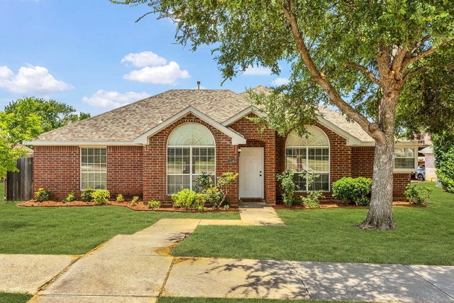 2140 Teal Court - Photo 1