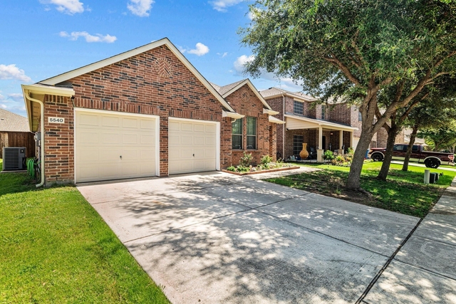 5540 Crestwood Drive - Photo 1