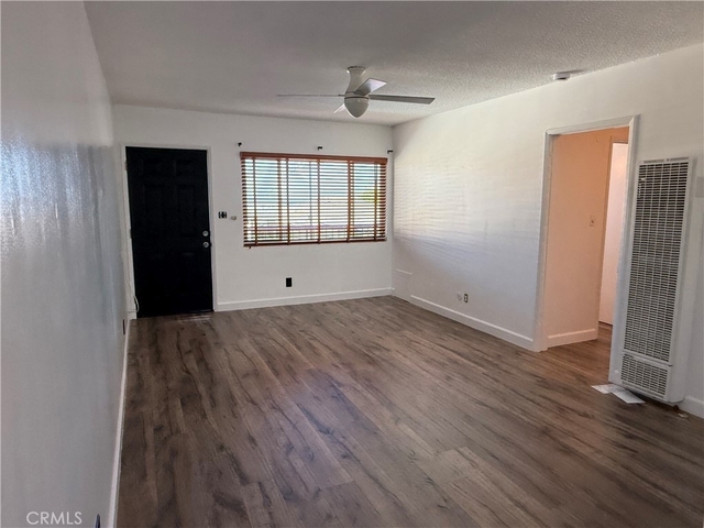 1023 W 19th Street - Photo 1