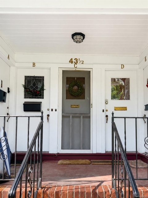 43 1/2 Carpenter Avenue - Photo 1