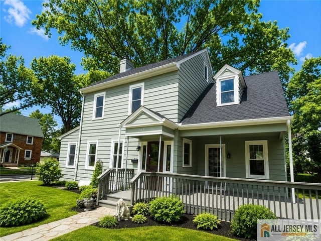 161 Nichol Avenue - Photo 1