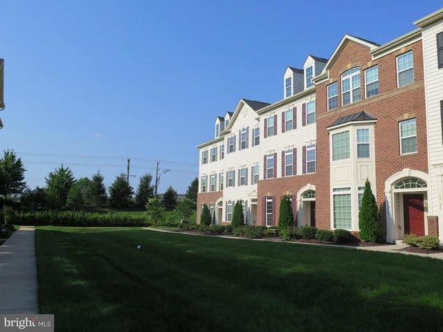 24634 Johnson Oak Terrace - Photo 1