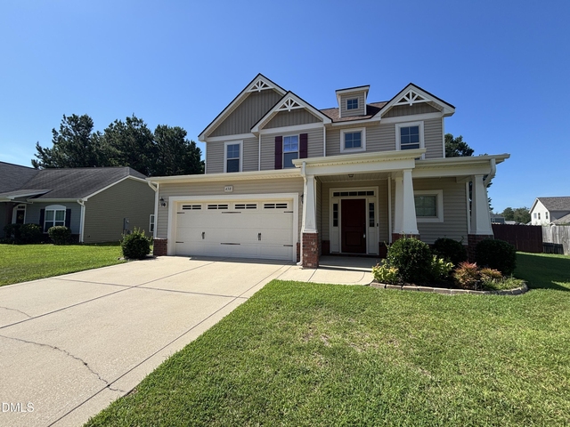 438 Roanoke Drive - Photo 1