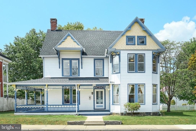 412 Carlisle Street - Photo 1
