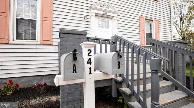 241 Victoria Street - Photo 1
