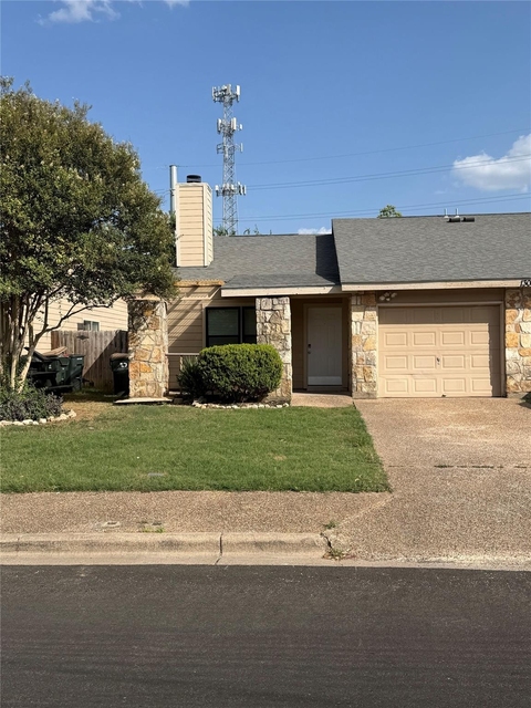 1306 Conway Dr - Photo 1