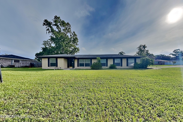 671 Custer Circle - Photo 1
