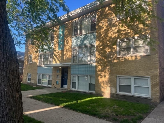 8333 S Maryland Avenue - Photo 1