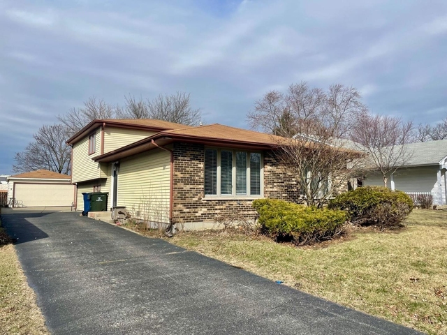 355 Pearson Circle - Photo 1