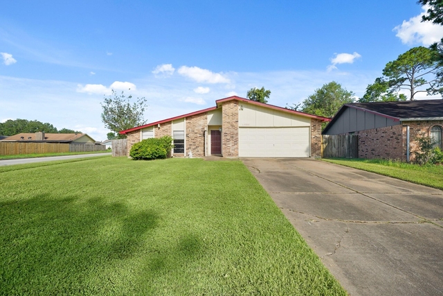 15822 Danford Drive - Photo 1