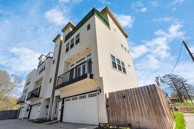 4033 Buck Street - Photo 1