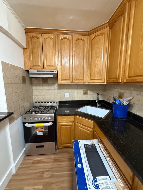 85th street and 35th Avenue - Photo 1