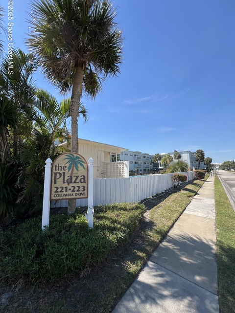 223 Columbia Drive - Photo 1