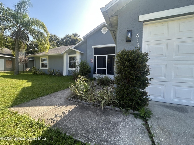 615 7 Gables Circle Se - Photo 1