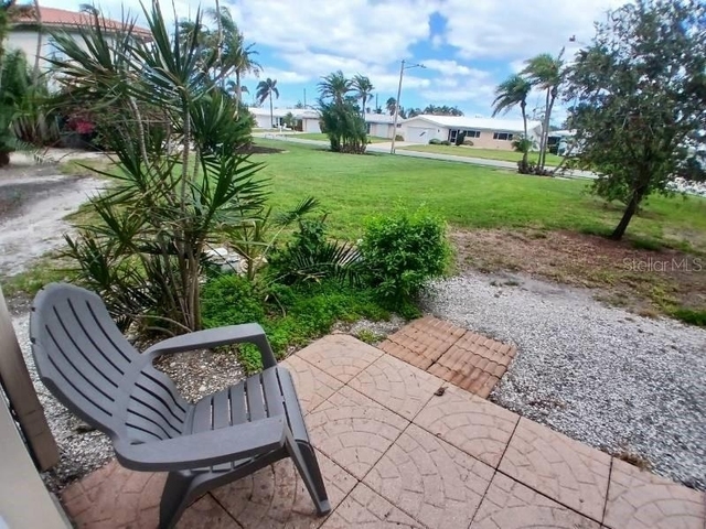 10350 Imperial Point Drive W - Photo 1