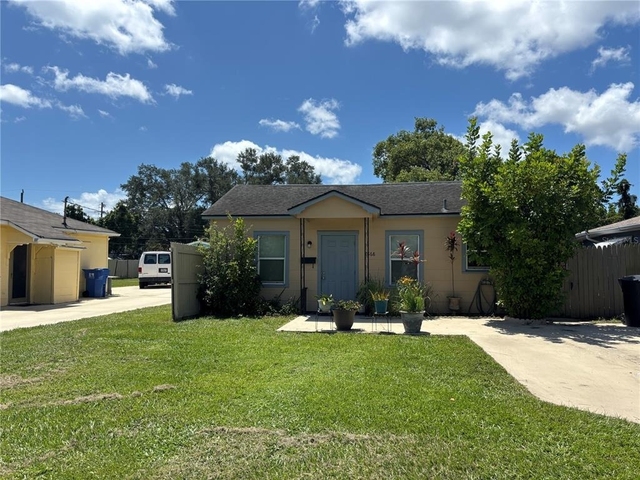 2868 39th Avenue N - Photo 1