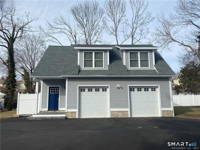 8 Svea Avenue - Photo 1