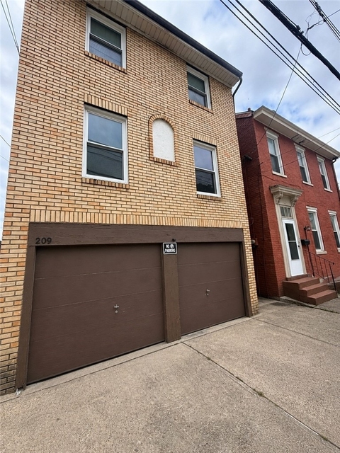 209 Clay St - Photo 1