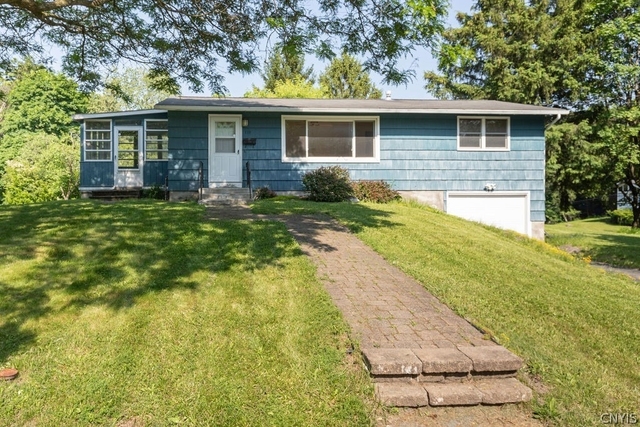 110 Wolcott Terrace - Photo 1