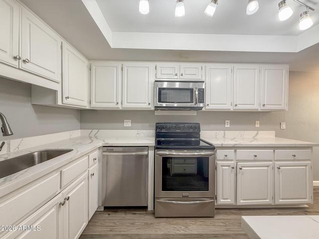 5110 N 31st Way - Photo 1
