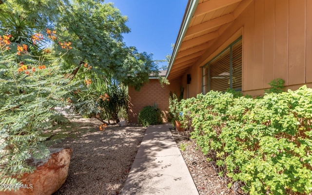7536 E Coolidge Street - Photo 1