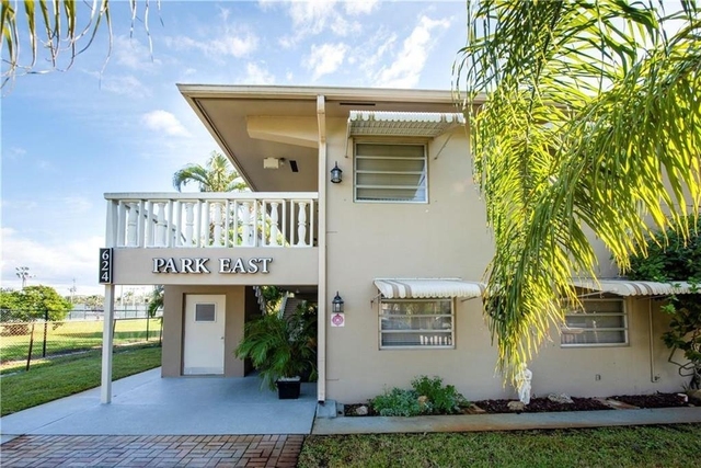 624 Ne 10th Avenue - Photo 1