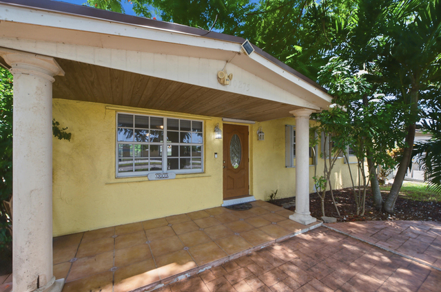 10275 Sw 152nd Street - Photo 1