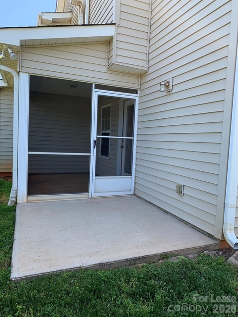 126 Clusters Circle - Photo 1