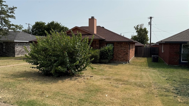 853 W Wintergreen Road - Photo 1