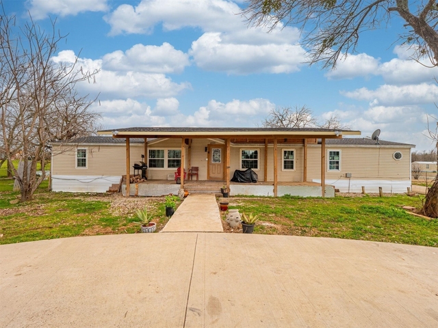 8591 W Ridge Drive - Photo 1