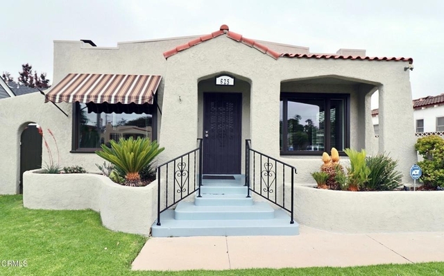 625 Palm Drive - Photo 1